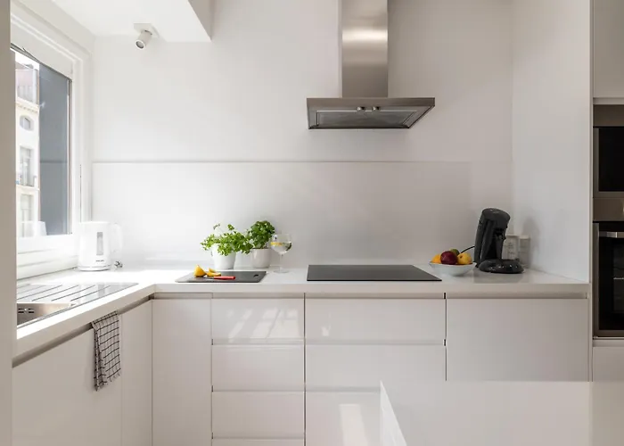 Weloveoostende: Renovated Beachside Apartment *